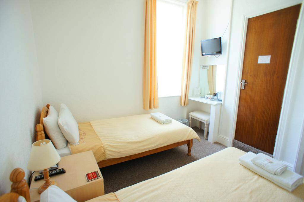 Morrisy House Otel Blackpool Oda fotoğraf
